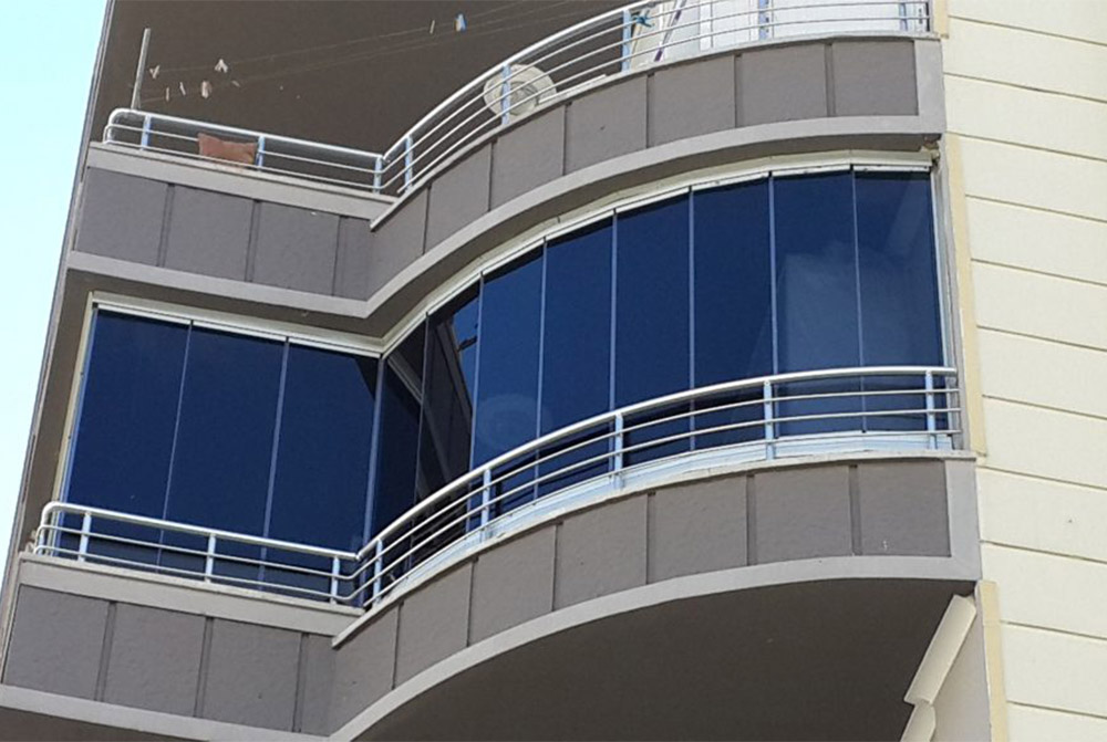 Cam balkon uygulaması