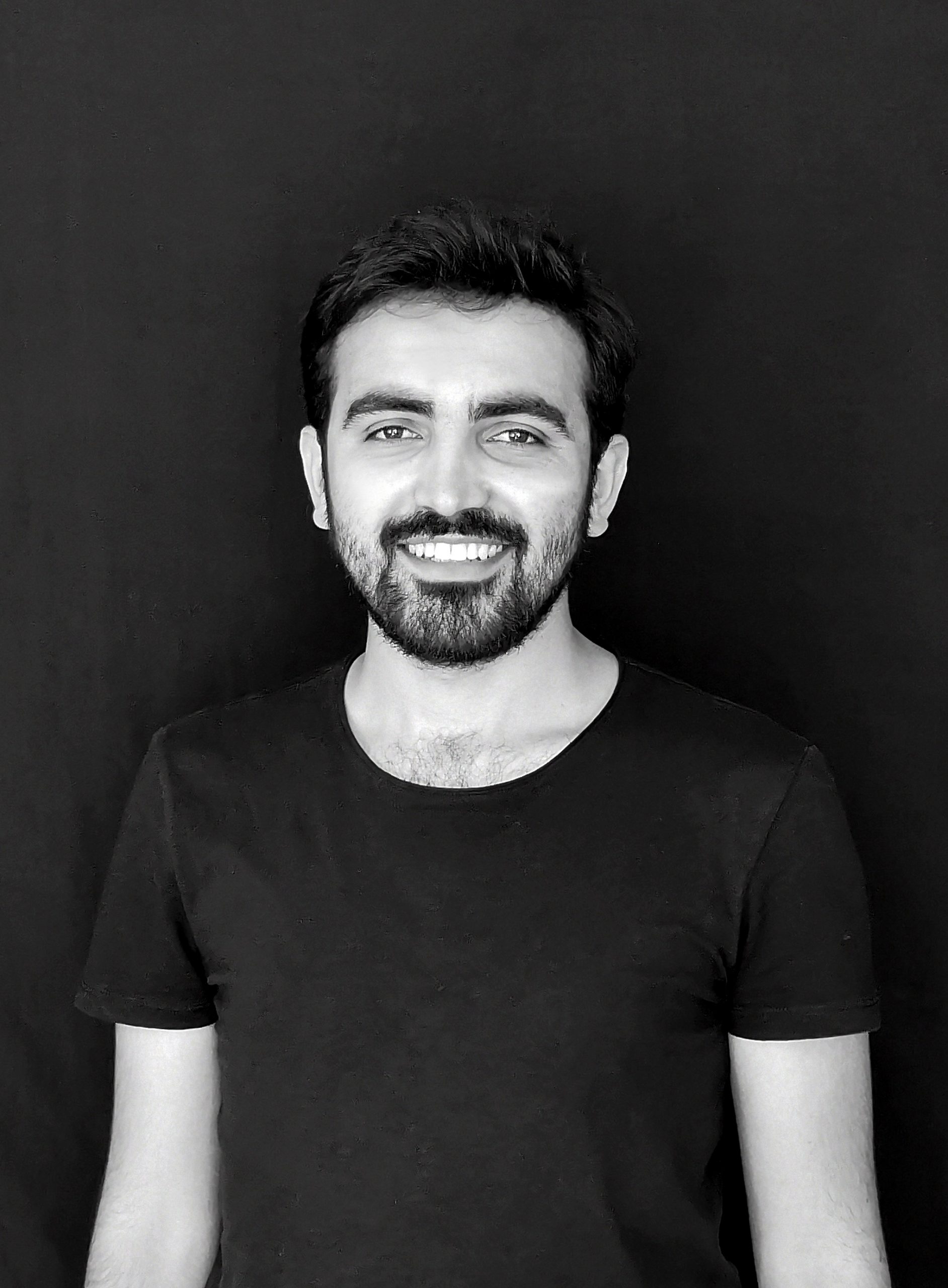 SEZER SEÇGİNLİ